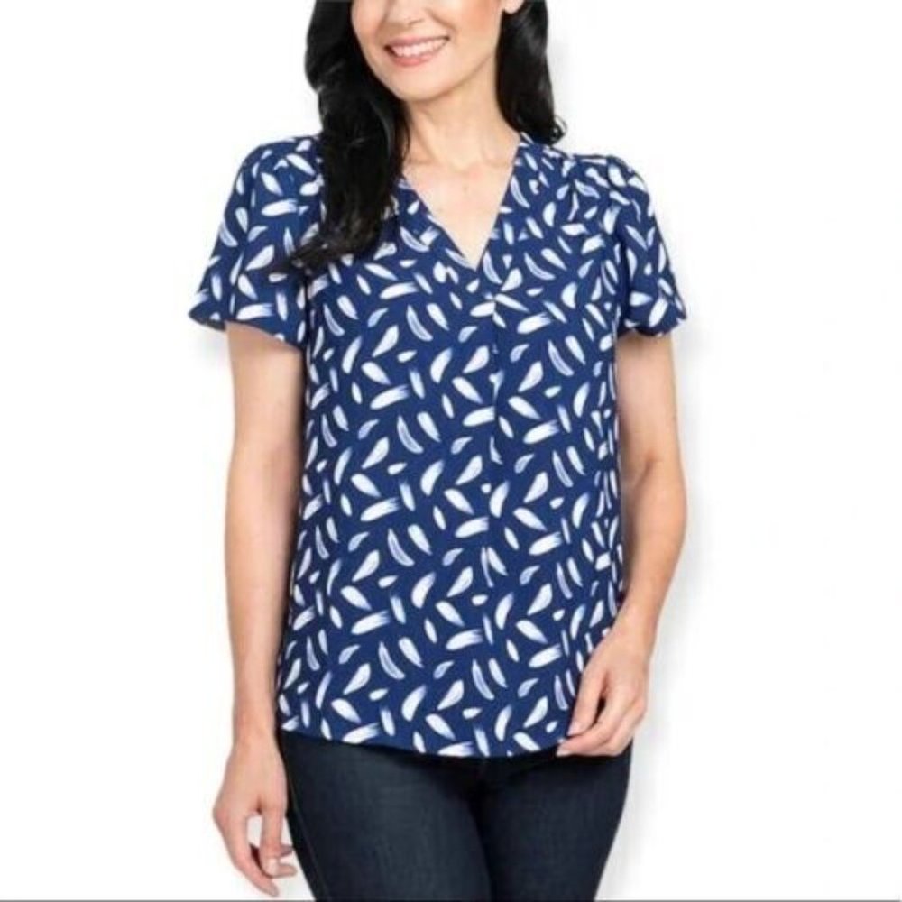 New! Hilary Radley Blouse Top Sz XXL 2XL Womans Blue White Short Sleeve V-Neck